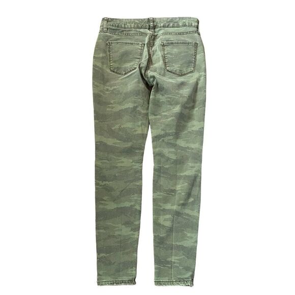 ARIZONA JEANS Green Camouflage Pants Size 5 - Picture 2 of 16